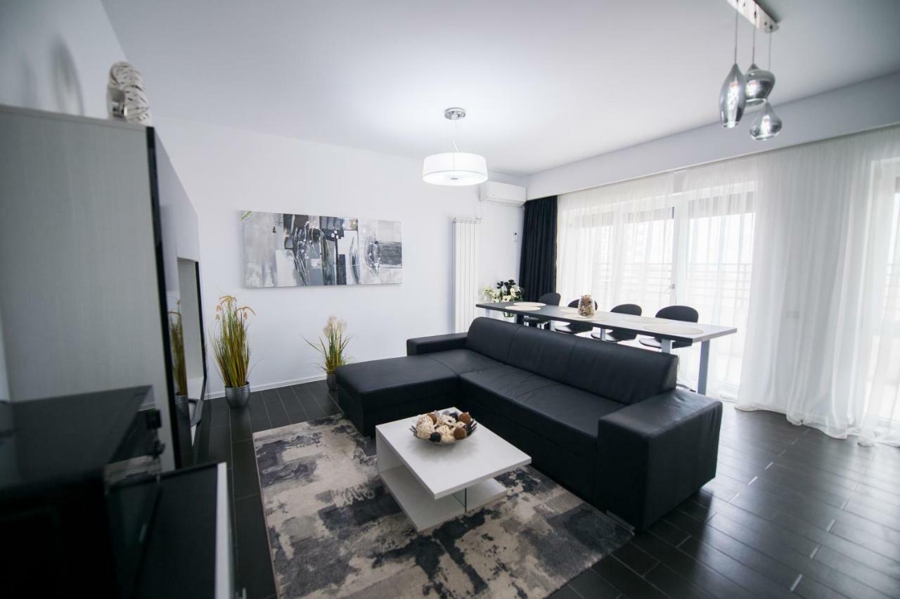 Apartel Black & White Năvodari المظهر الخارجي الصورة