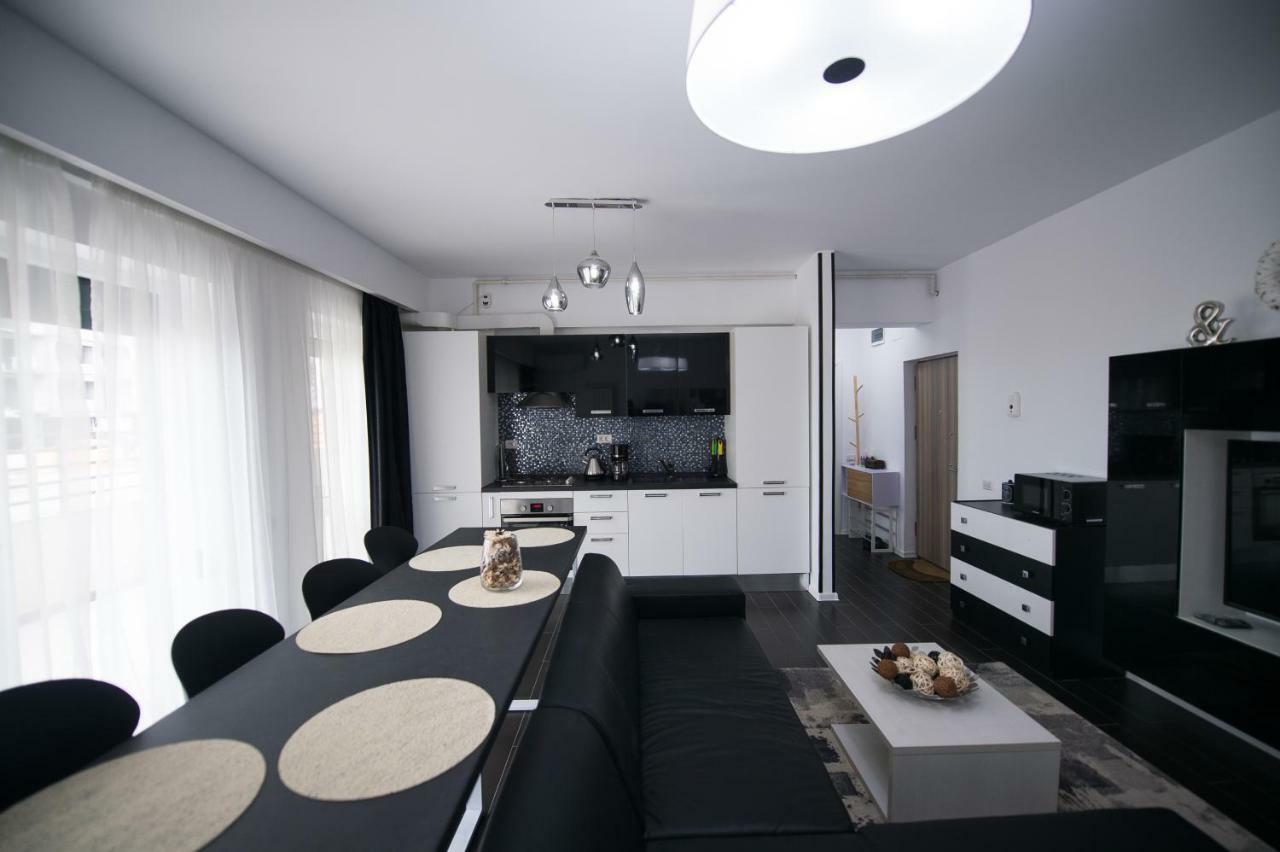 Apartel Black & White Năvodari المظهر الخارجي الصورة